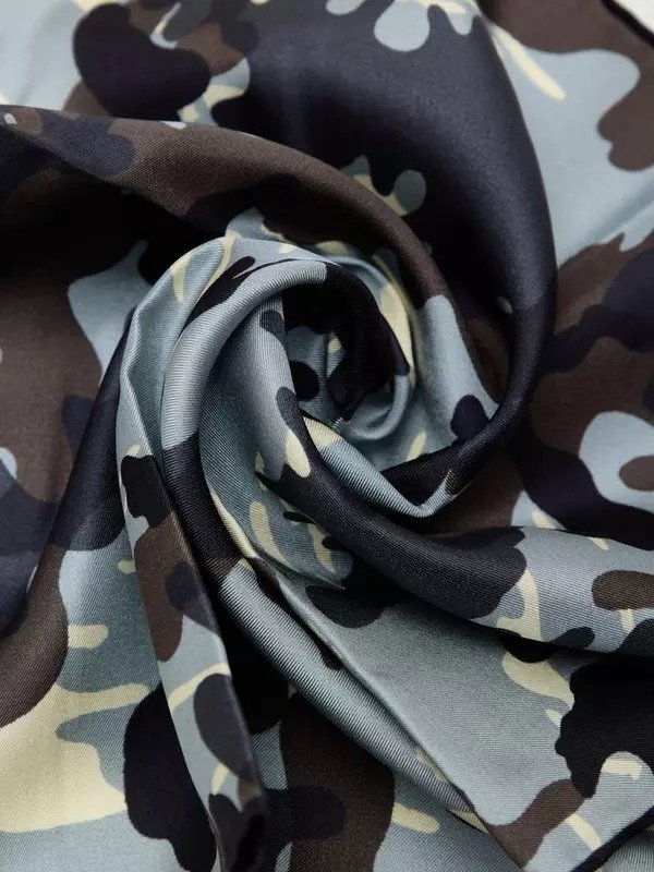 Grey Scarf - View 3