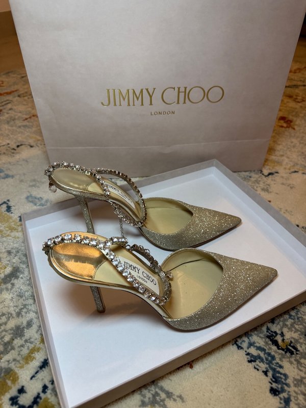 Silver Heels - View 2